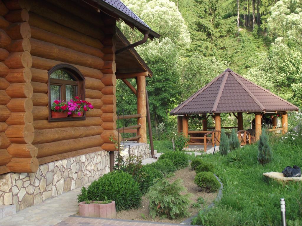Cabana Piatra Runcului Vatra Moldoviţei Екстериор снимка