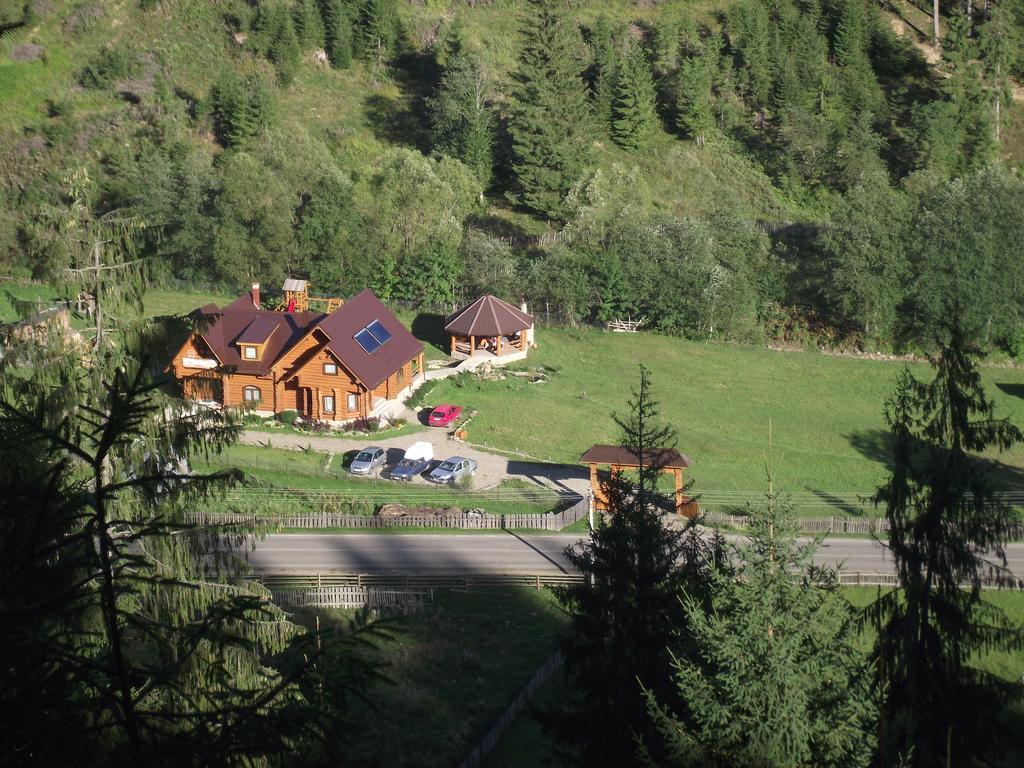 Cabana Piatra Runcului Vatra Moldoviţei Екстериор снимка